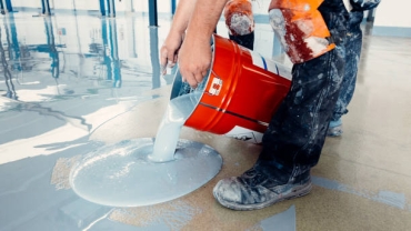 Ketebalan Epoxy Lantai: Standar, Fungsi, dan Biayanya