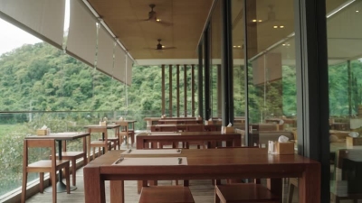 Desain Café Natural