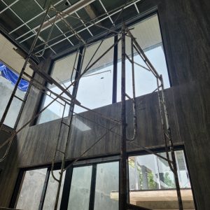 Proyek Pemasangan Aluminium dan Kaca