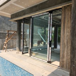 Proyek Pemasangan Aluminium dan Kaca